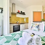 Princess Lofts City Centre Studios With Nespresso Coffee Machines & New Fast Wifi By Stayright