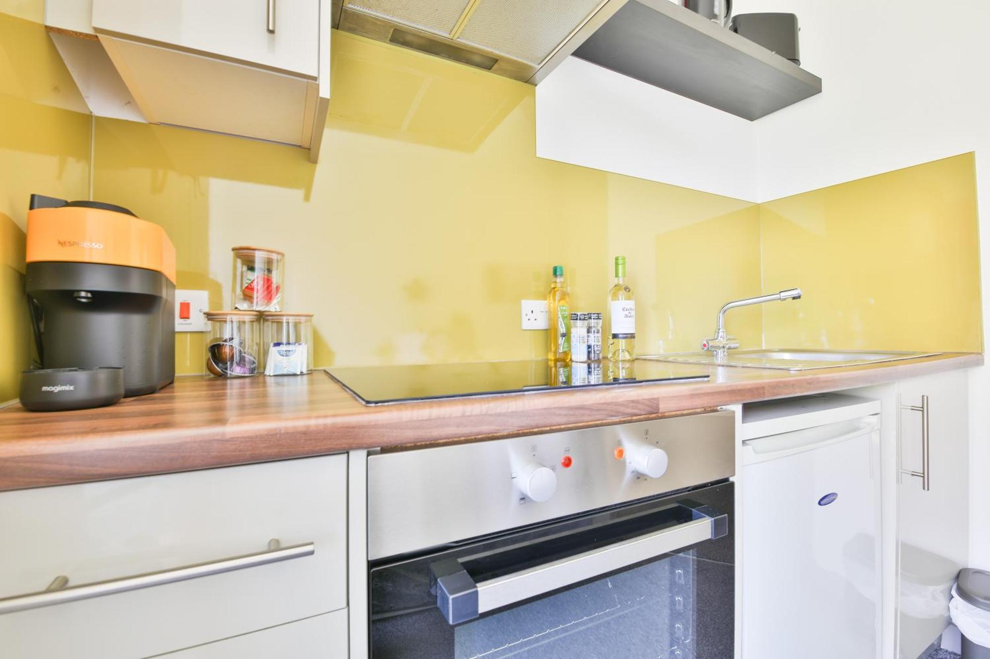 Princess Lofts Centre With Nespresso Coffee Machines & New Fast Wifi By Stayright * Swansea