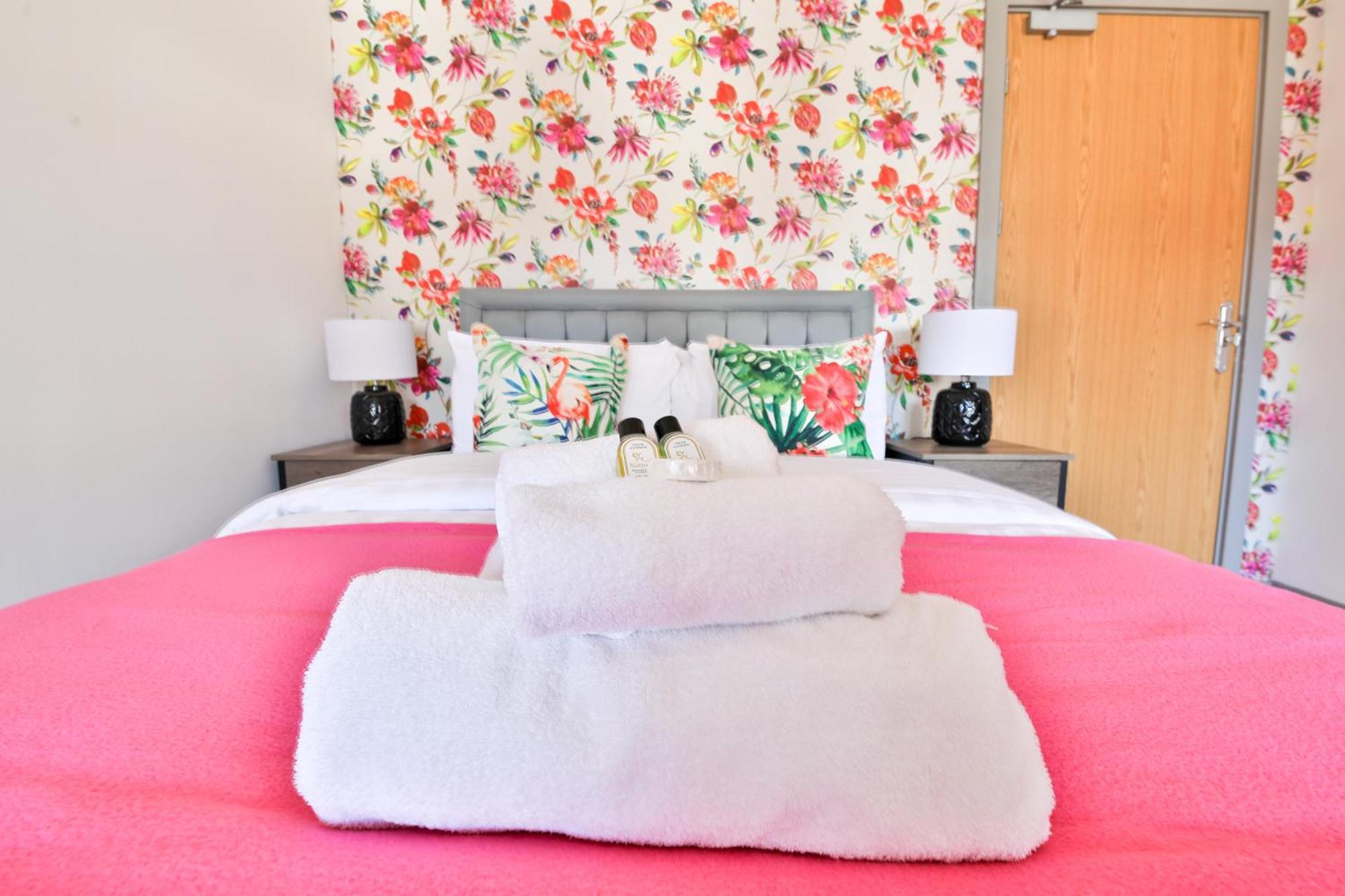 Princess Lofts Centre With Nespresso Coffee Machines & New Fast Wifi By Stayright * Swansea