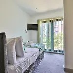 Princess Lofts City Centre Studios With Nespresso Coffee Machines & New Fast Wifi By Stayright