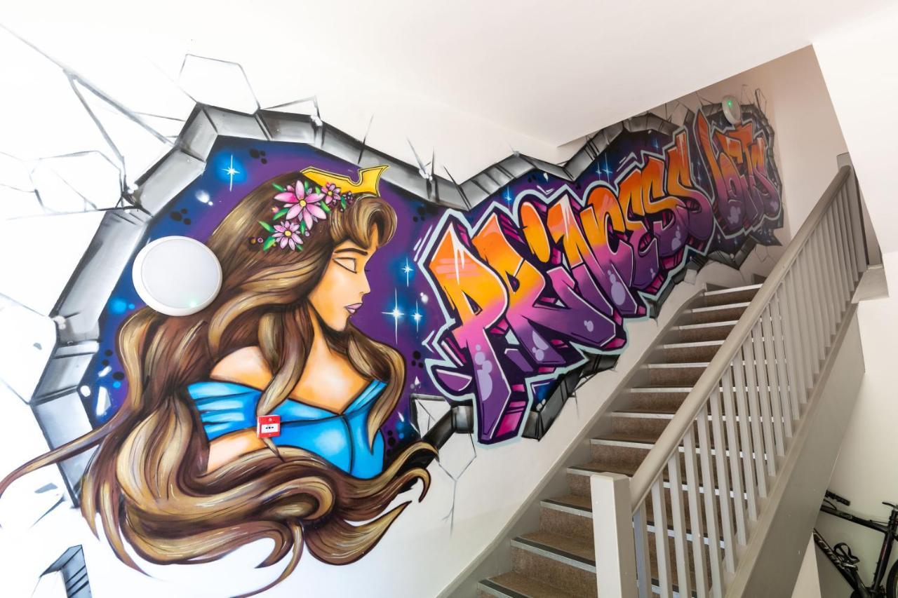 Princess Lofts Centre With Nespresso Coffee Machines & New Fast Wifi By Stayright Apartment Swansea