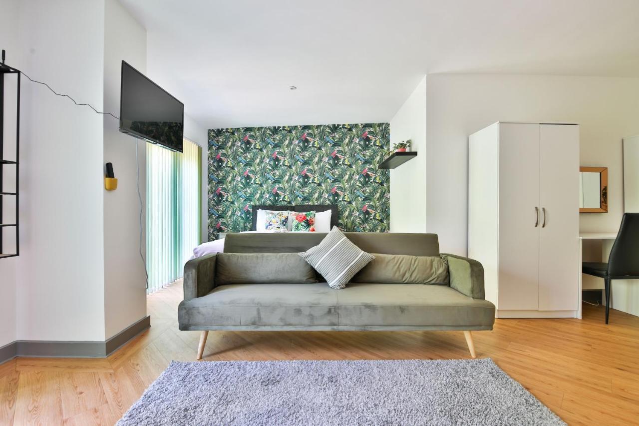 Princess Lofts Centre With Nespresso Coffee Machines & New Fast Wifi By Stayright Apartment Swansea