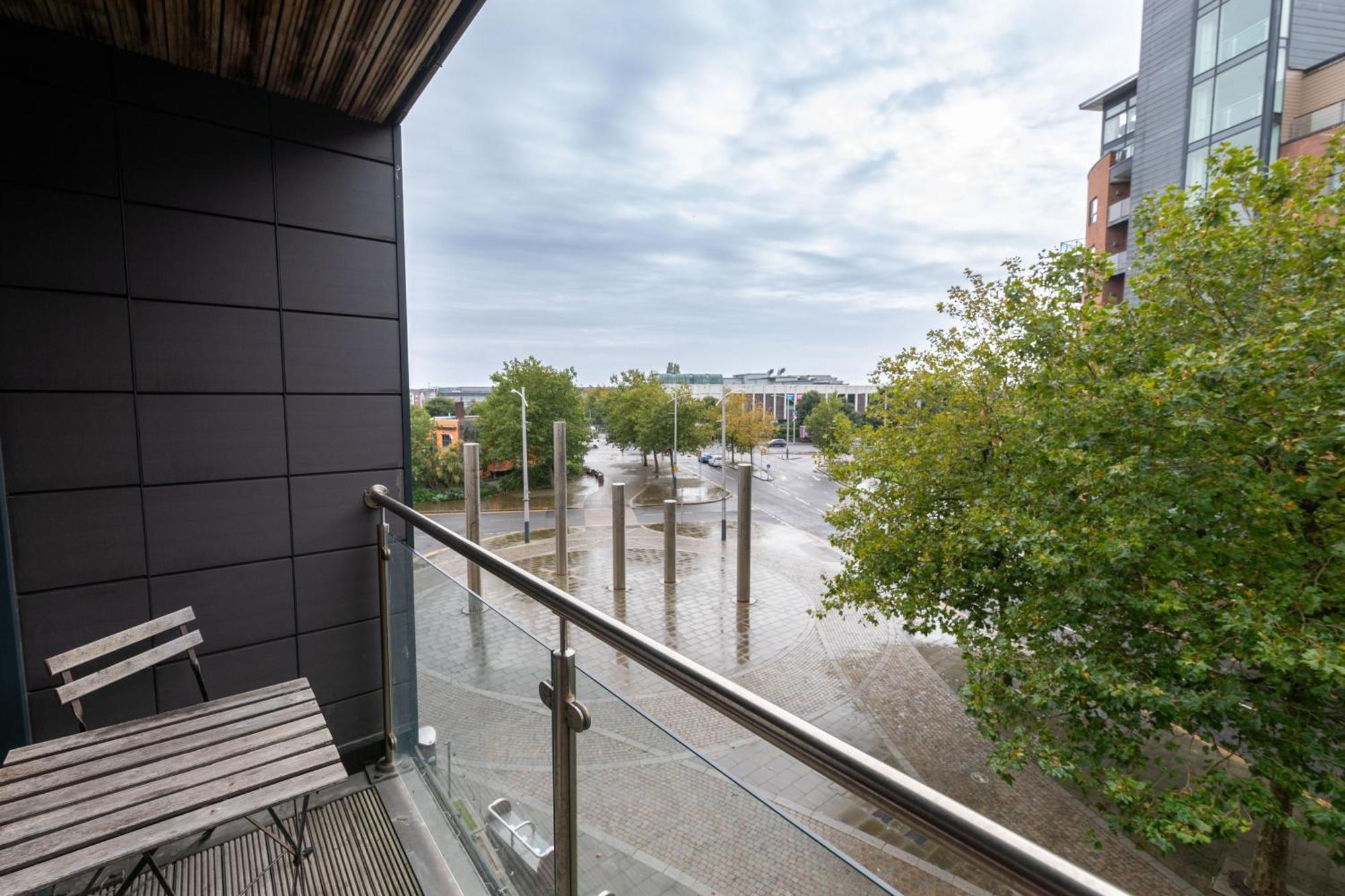 Princess Lofts Centre With Nespresso Coffee Machines & New Fast Wifi By Stayright