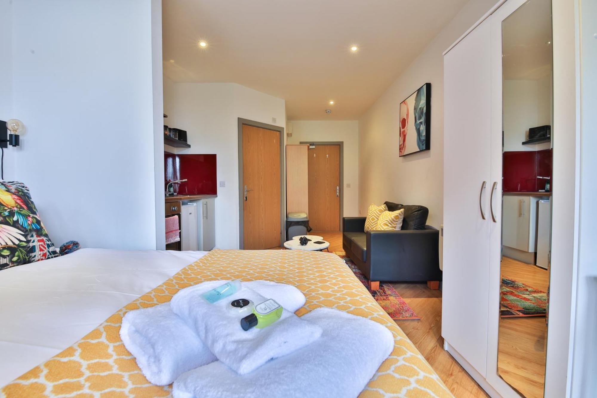 Apartment Princess Lofts Centre With Nespresso Coffee Machines & New Fast Wifi By Stayright Swansea