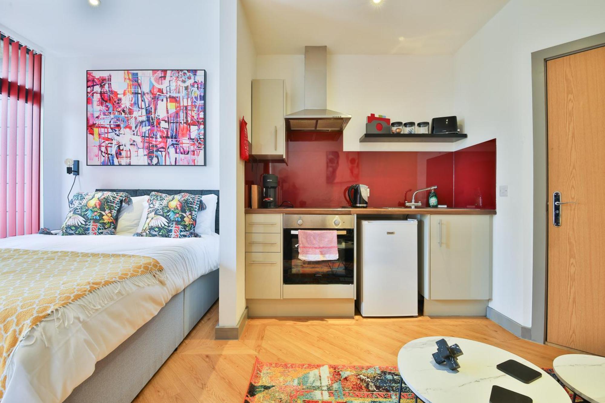 Princess Lofts Centre With Nespresso Coffee Machines & New Fast Wifi By Stayright Apartment