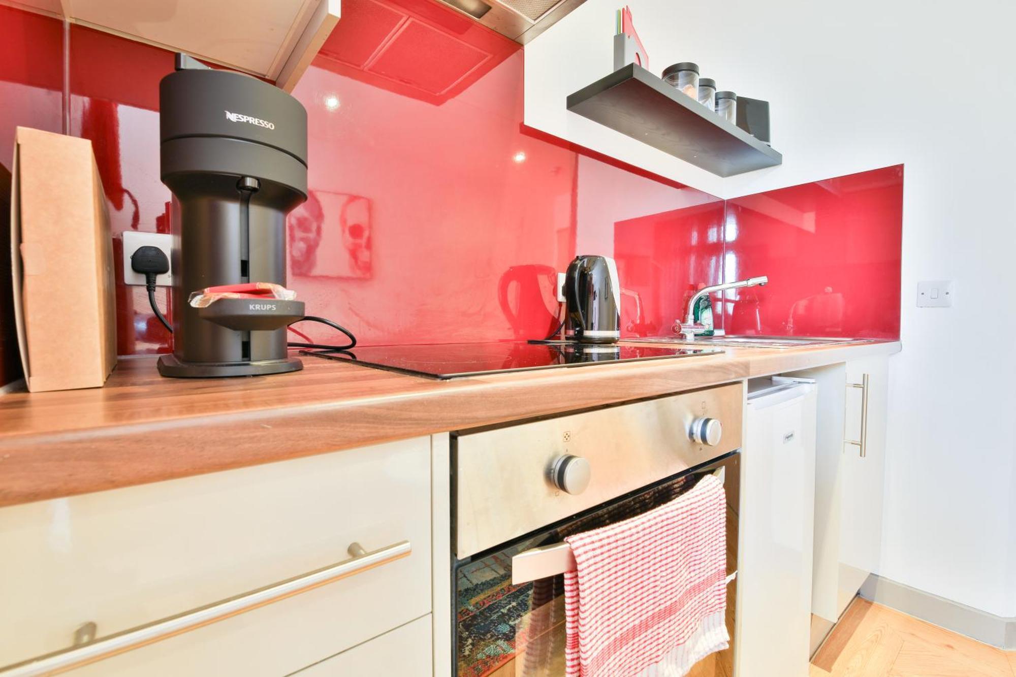 Princess Lofts Centre With Nespresso Coffee Machines & New Fast Wifi By Stayright *