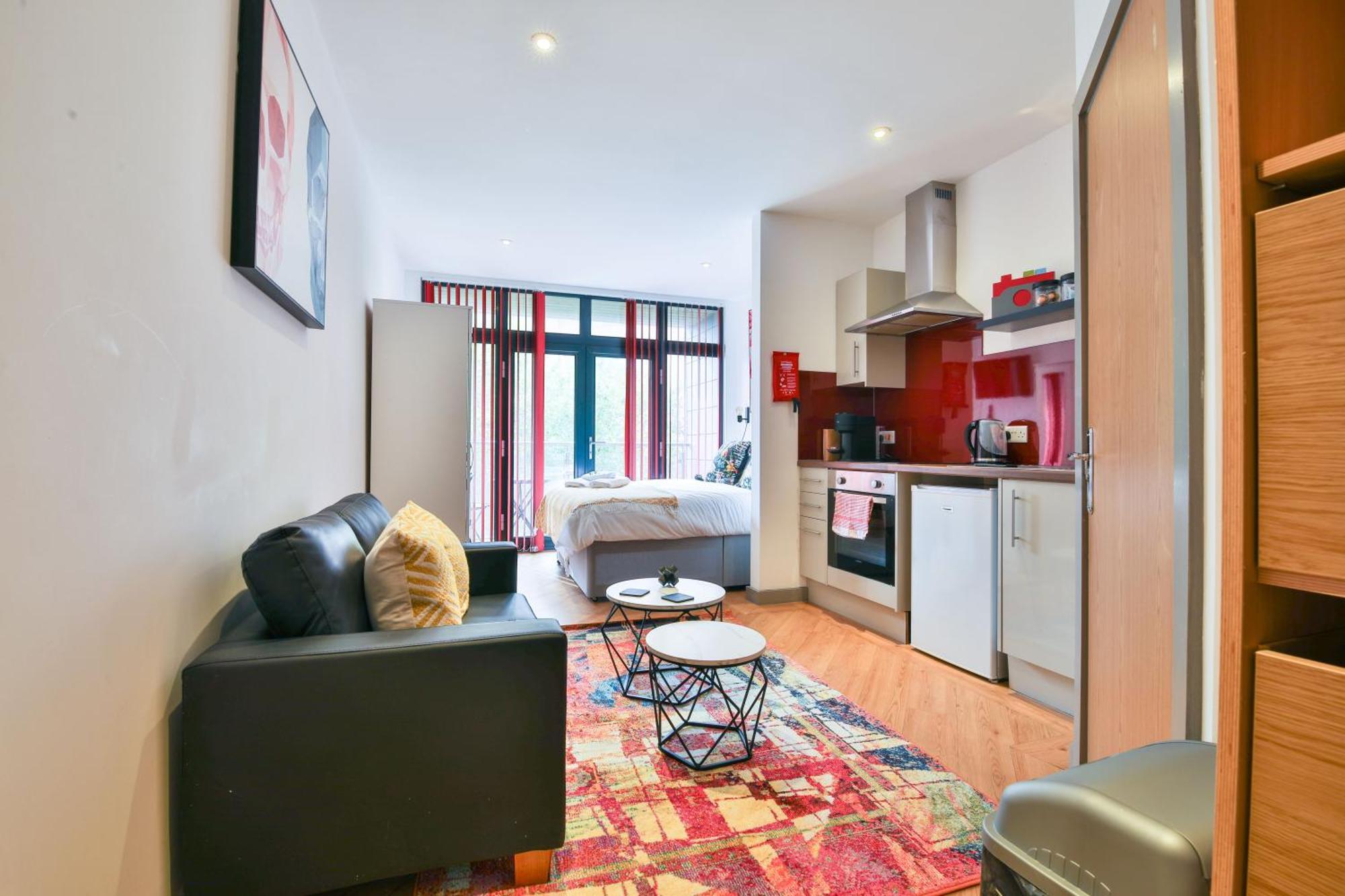 Princess Lofts Centre With Nespresso Coffee Machines & New Fast Wifi By Stayright Apartment