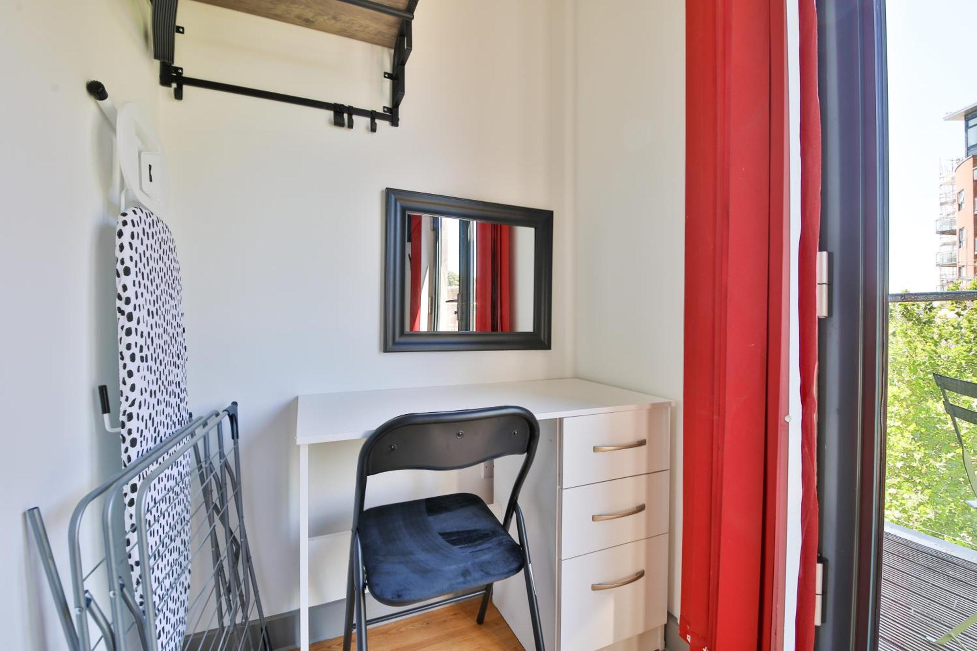Princess Lofts Centre With Nespresso Coffee Machines & New Fast Wifi By Stayright *