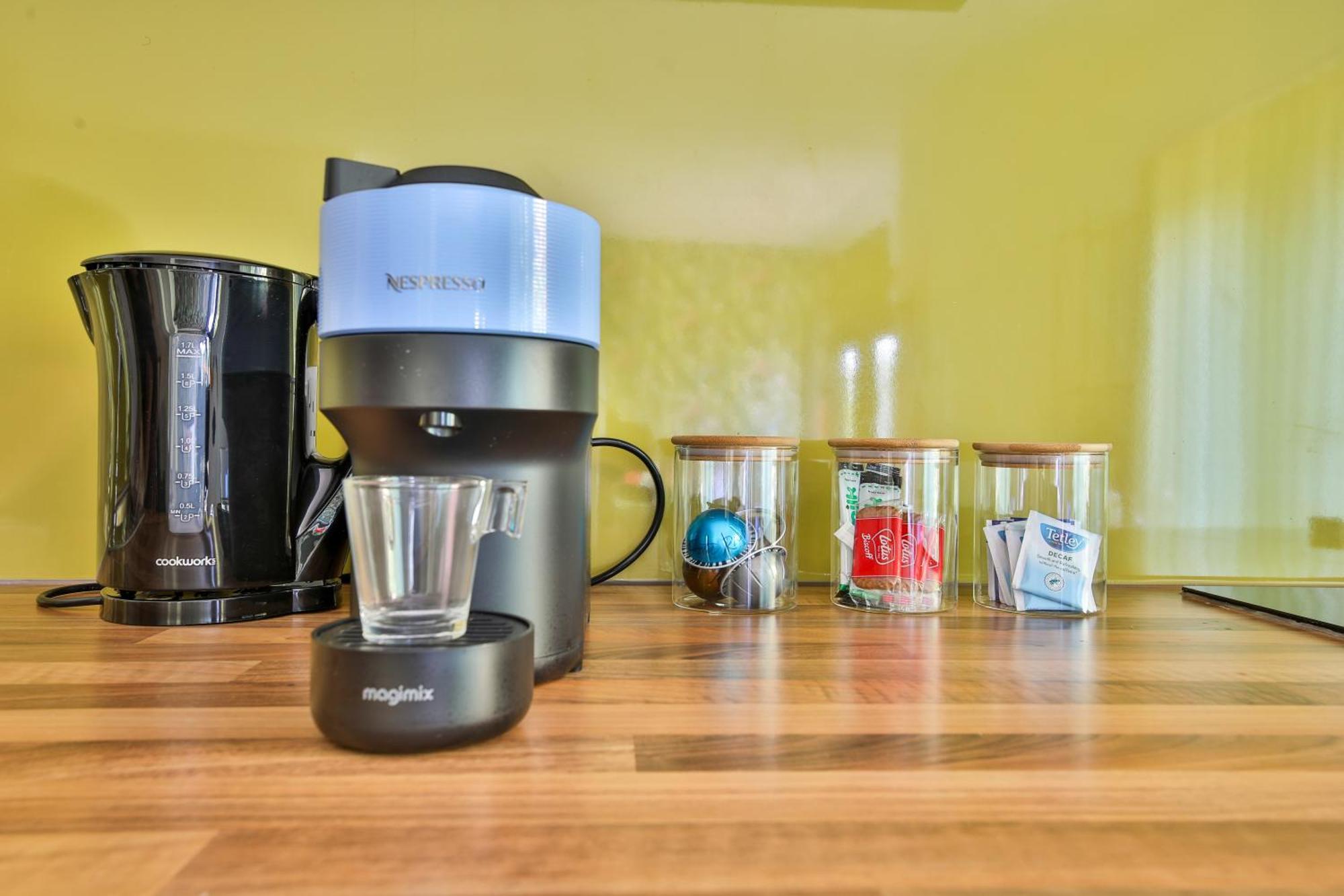 Princess Lofts Centre With Nespresso Coffee Machines & New Fast Wifi By Stayright