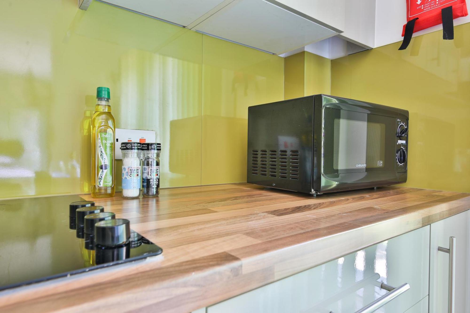 Princess Lofts Centre With Nespresso Coffee Machines & New Fast Wifi By Stayright Apartment