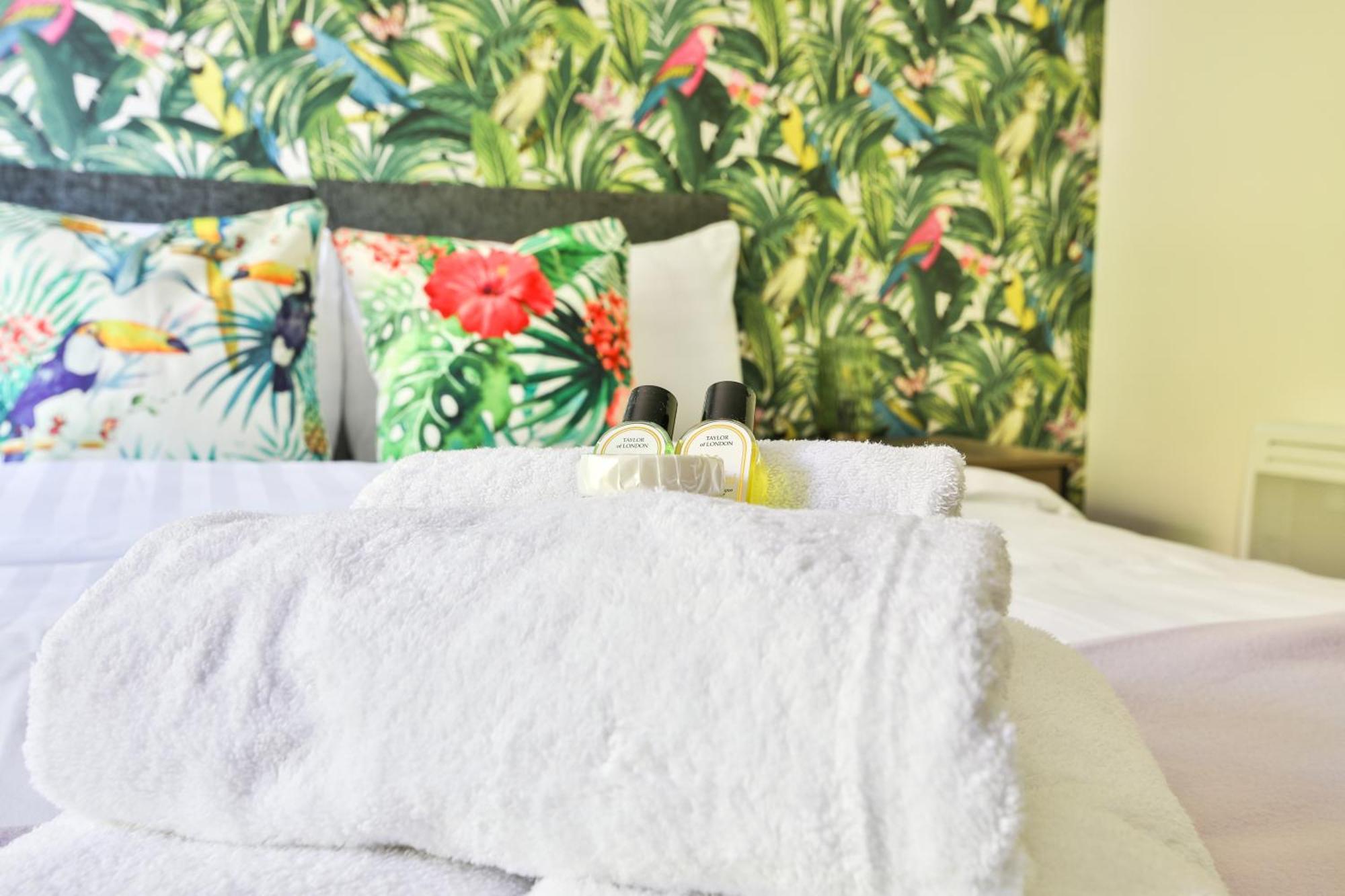 Princess Lofts Centre With Nespresso Coffee Machines & New Fast Wifi By Stayright Apartment