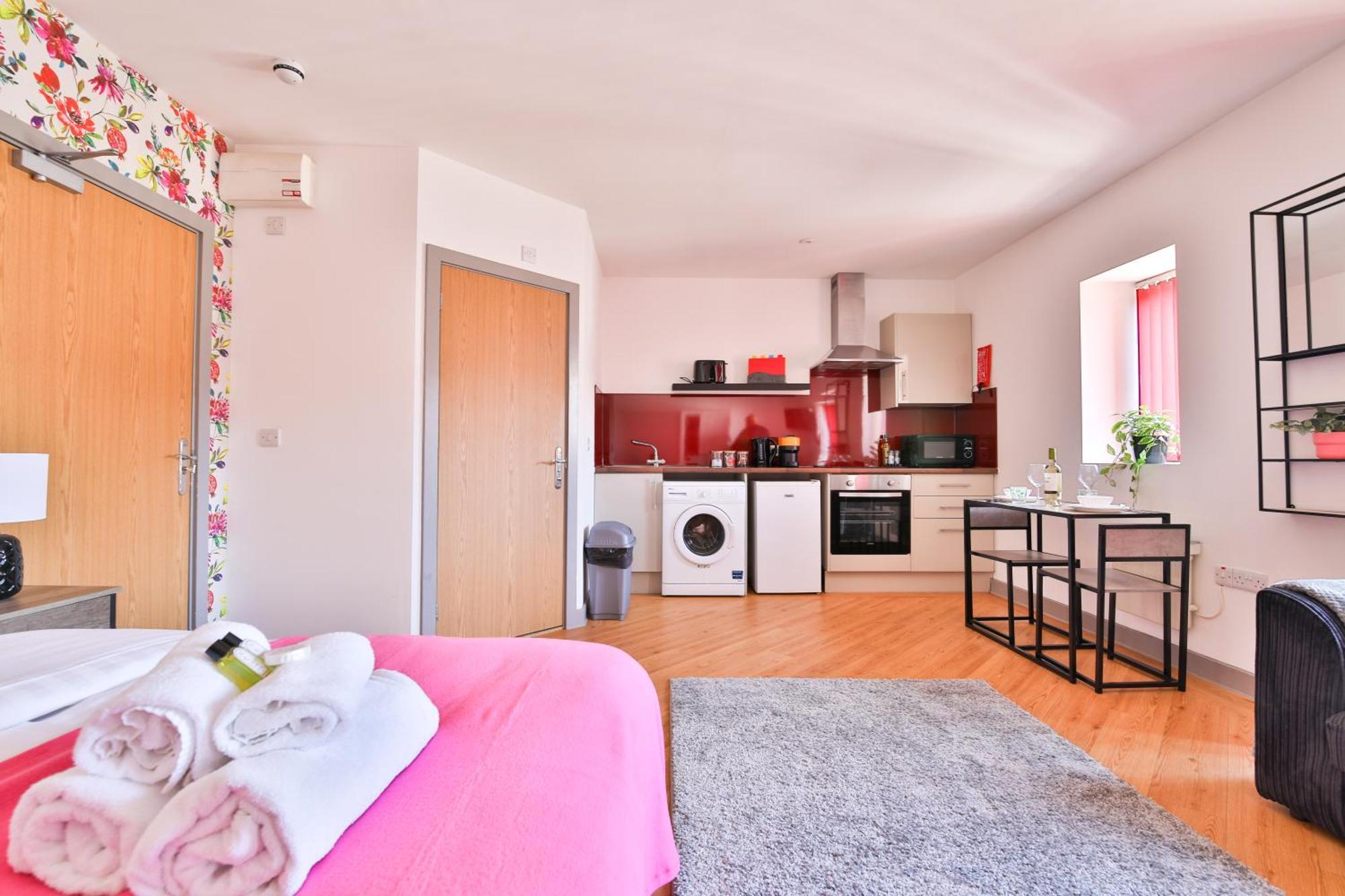 Princess Lofts Centre With Nespresso Coffee Machines & New Fast Wifi By Stayright Apartment Swansea